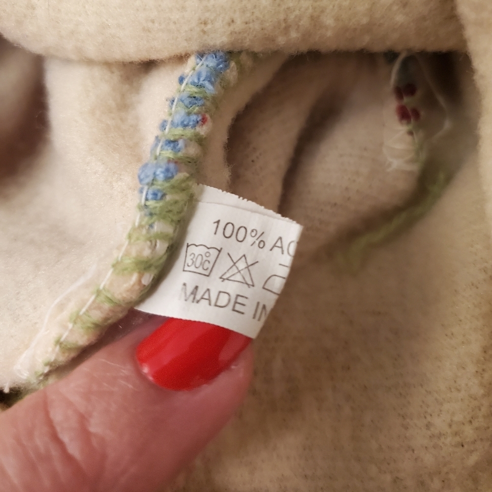 Beautiful Knitted Kids Beanie - Picture 3 of 7